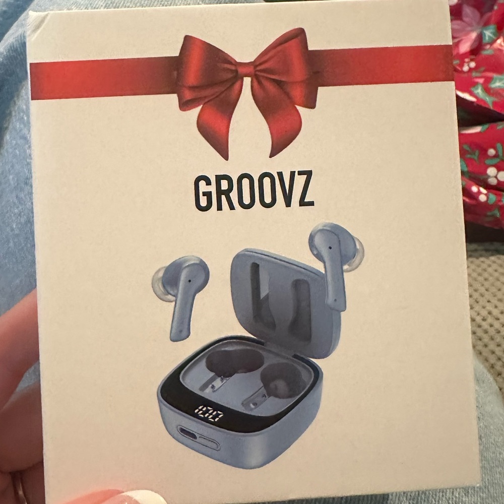 GROOVZ True Wireless In Ear Earbuds with Charging Case